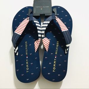 NWT Tommy Hilfiger Women’s Blue American Flag Beach Pool Slip On Flip Flops